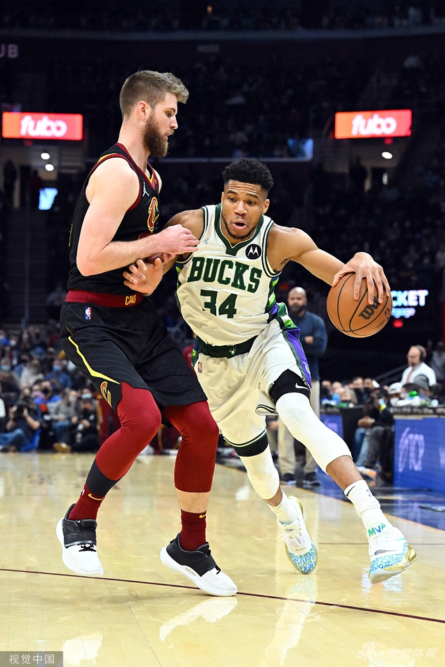 再伺机反击 再伺机反击