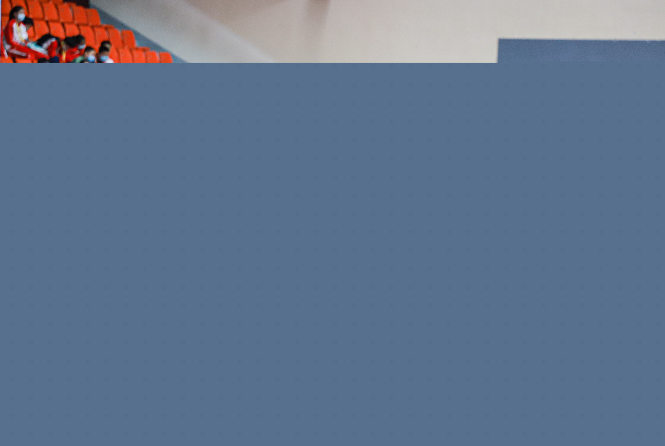 而是用自身 而是用自身